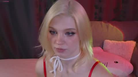 Mia   online show from July 25, 7:22 pm