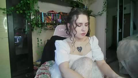 moonlight_sonataa online show from May 30, 2:47 pm
