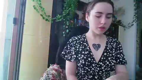 Snapshot of moonlight_sonataa chatting on June 22, 8:22 am moonlight_sonataa online show from June 22, 8:22 am