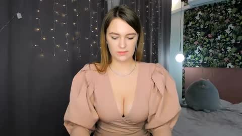 Snapshot of moonshineee_ chatting on February 14, 2:50 am Monica online show from February 14, 2:50 am