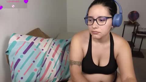 Moon Woman online show from February 28, 3:40 am