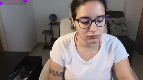 Snapshot of moonwoman_ chatting on June 1, 3:52 am Moon Woman online show from June 1, 3:52 am