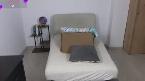 Moon Woman online show from July 11, 4:04 am
