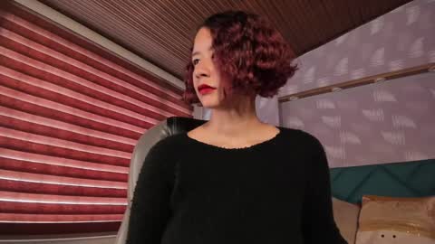 Snapshot of moony_14 chatting on January 4, 12:49 pm Michelle online show from January 4, 12:49 pm