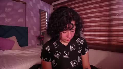 Snapshot of moony_14 chatting on February 20, 8:47 pm Michelle online show from February 20, 8:47 pm
