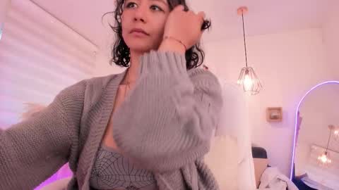 Snapshot of moony_14 chatting on December 14, 12:21 pm Michelle online show from December 14, 12:21 pm