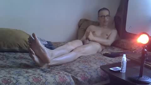 Snapshot of moovurey16 chatting on March 27, 2:39 am Alex online show from March 27, 2:39 am