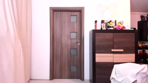 Snapshot of morelovely chatting on October 2, 4:19 am Carina online show from October 2, 4:19 am