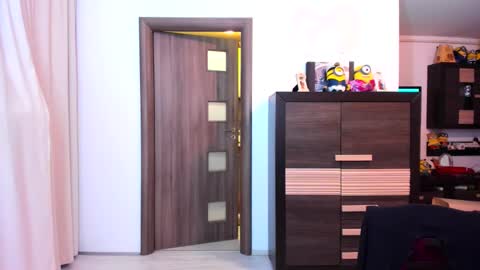 Carina online show from February 17, 5:15 am