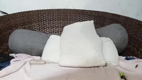 Snapshot of moreno_lutador chatting on February 18, 6:59 am John john online show from February 18, 6:59 am