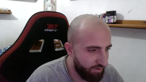 Snapshot of morenoch19 chatting on March 12, 11:33 pm alejo online show from March 12, 11:33 pm