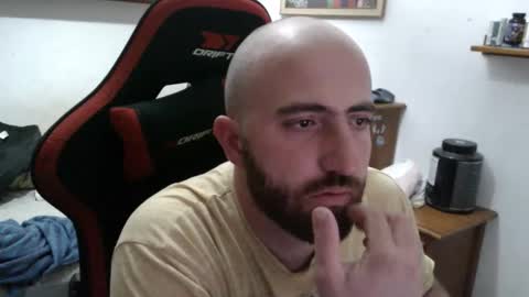 Snapshot of morenoch19 chatting on November 27, 7:27 pm alejo online show from November 27, 7:27 pm