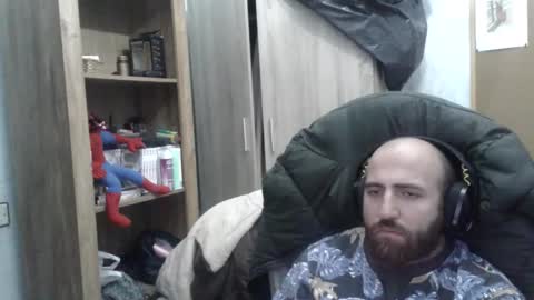 Snapshot of morenoch19 chatting on December 16, 12:10 pm alejo online show from December 16, 12:10 pm