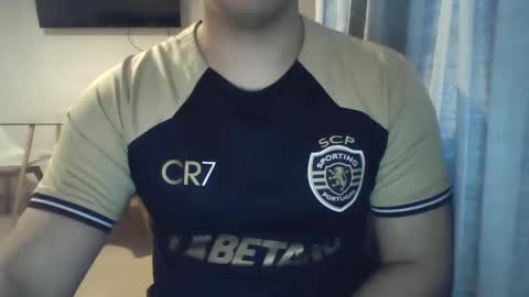 Snapshot of morenolatin19 chatting on February 15, 7:49 am Jos Luis online show from February 15, 7:49 am