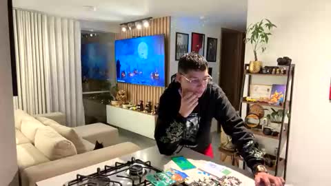 Snapshot of morgan_hiller chatting on October 29, 12:24 am   online show from October 29, 12:24 am