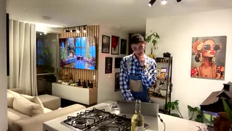 Snapshot of morgan_hiller chatting on November 8, 11:36 pm online show from November 8, 11:36 pm