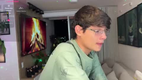   online show from July 19, 1:53 am