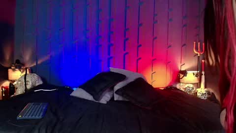 Snapshot of morganacrowley_ chatting on February 28, 8:07 pm Morgana online show from February 28, 8:07 pm