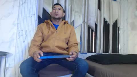 Snapshot of morganandmegan chatting on October 11, 11:31 am MORGAN AND MEGAN online show from October 11, 11:31 am