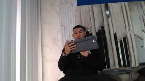 Snapshot of morganandmegan chatting on December 5, 12:14 pm MORGAN AND MEGAN online show from December 5, 12:14 pm