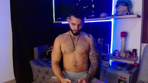 Snapshot of morgann_jones chatting on March 11, 12:11 am morgan online show from March 11, 12:11 am