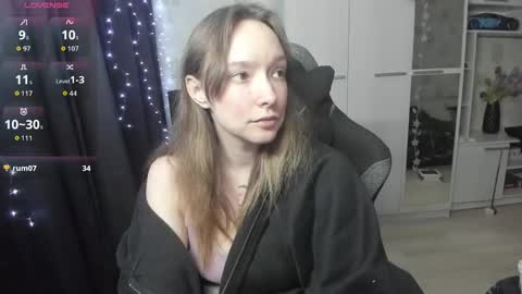 Snapshot of morimy chatting on March 11, 9:32 pm Lisa 3 online show from March 11, 9:32 pm