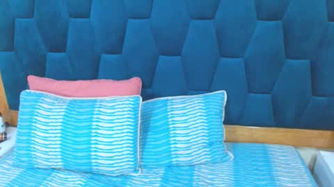 morrigan_luxus online show from November 14, 12:20 am