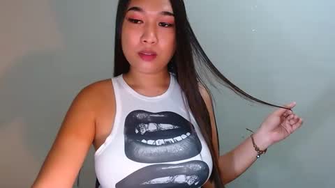 Snapshot of morriganhel_ chatting on December 12, 7:08 am morriganhel_ online show from December 12, 7:08 am