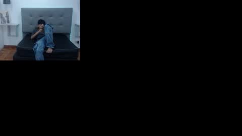 Snapshot of mortelle_ chatting on November 20, 12:27 pm MORTELLE online show from November 20, 12:27 pm