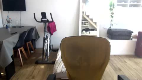 Snapshot of mosh2 chatting on December 14, 7:51 pm Kattie Mosh online show from December 14, 7:51 pm