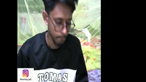 Snapshot of moso999 chatting on November 30, 10:08 am moso999 online show from November 30, 10:08 am