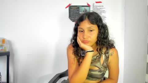 Snapshot of motasandcalis chatting on May 7, 10:26 pm Mollys online show from May 7, 10:26 pm