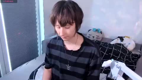 Snapshot of mothkink chatting on July 23, 3:10 pm mothkink Moth - online show from July 23, 3:10 pm