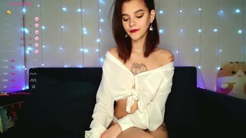 Snapshot of moto_ponchik chatting on December 6, 10:16 am Kris online show from December 6, 10:16 am