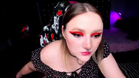 Snapshot of motorkate chatting on December 8, 6:11 am motorkate online show from December 8, 6:11 am