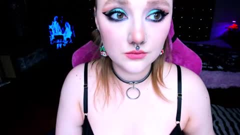 Snapshot of motorkate chatting on December 23, 9:18 pm motorkate online show from December 23, 9:18 pm