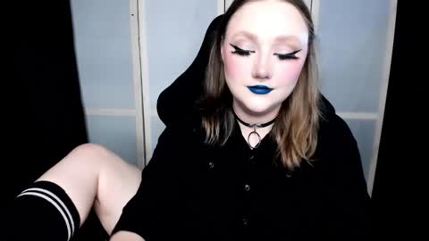 Snapshot of motorkate chatting on December 4, 12:53 am motorkate online show from December 4, 12:53 am