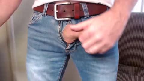 Snapshot of mountainmanny chatting on December 28, 3:48 pm Manny online show from December 28, 3:48 pm