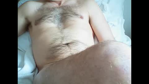 Snapshot of mountainrunner chatting on February 5, 11:59 am Marccoo online show from February 5, 11:59 am