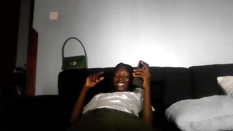 Snapshot of mouthymiss chatting on March 4, 11:08 am Mouthymiss online show from March 4, 11:08 am