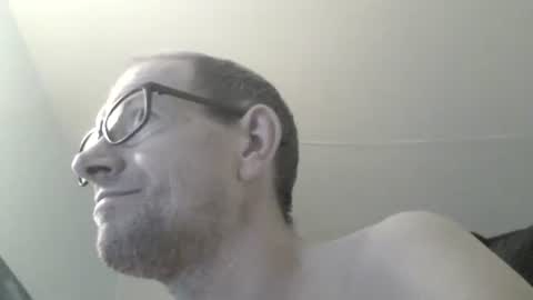 Snapshot of moviem1978 chatting on February 4, 1:06 pm Frederik online show from February 4, 1:06 pm