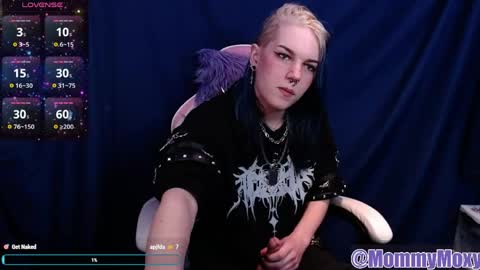 Moxy online show from May 3, 6:36 pm