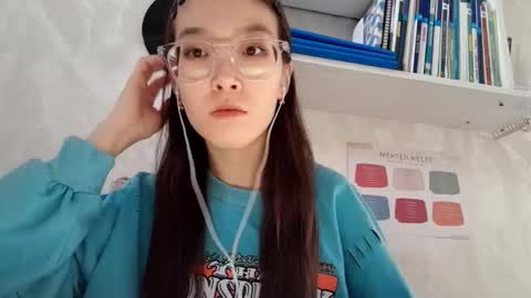 Karla online show from November 25, 9:31 am