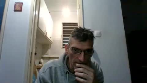 Snapshot of mppempis81 chatting on May 8, 7:30 pm mppempis81 online show from May 8, 7:30 pm
