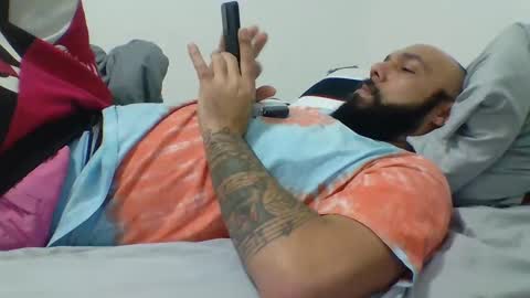 Snapshot of mr8plus chatting on January 7, 4:50 am Mr8 online show from January 7, 4:50 am