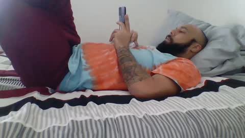 Snapshot of mr8plus chatting on January 7, 7:06 pm Mr8 online show from January 7, 7:06 pm