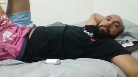 Snapshot of mr8plus chatting on January 9, 2:11 am Mr8 online show from January 9, 2:11 am