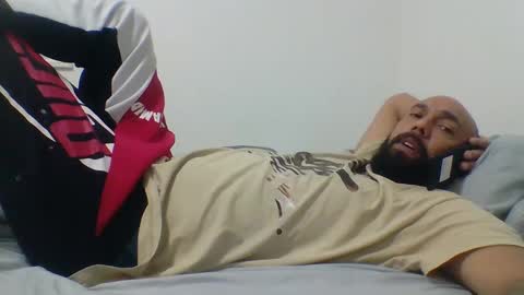 Snapshot of mr8plus chatting on January 17, 6:15 am Mr8 online show from January 17, 6:15 am