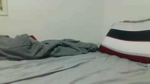 Snapshot of mr8plus chatting on January 27, 12:43 am Mr8 online show from January 27, 12:43 am