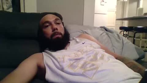 Snapshot of mr8plus chatting on November 21, 1:26 am Mr8 online show from November 21, 1:26 am